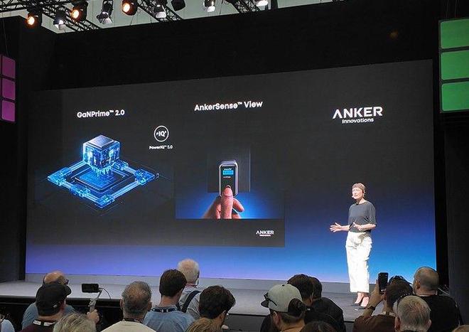 先出牌！强悍充电产品外这款派对神器太酷了j9九游会登录Anker安克IFA25率(图3)